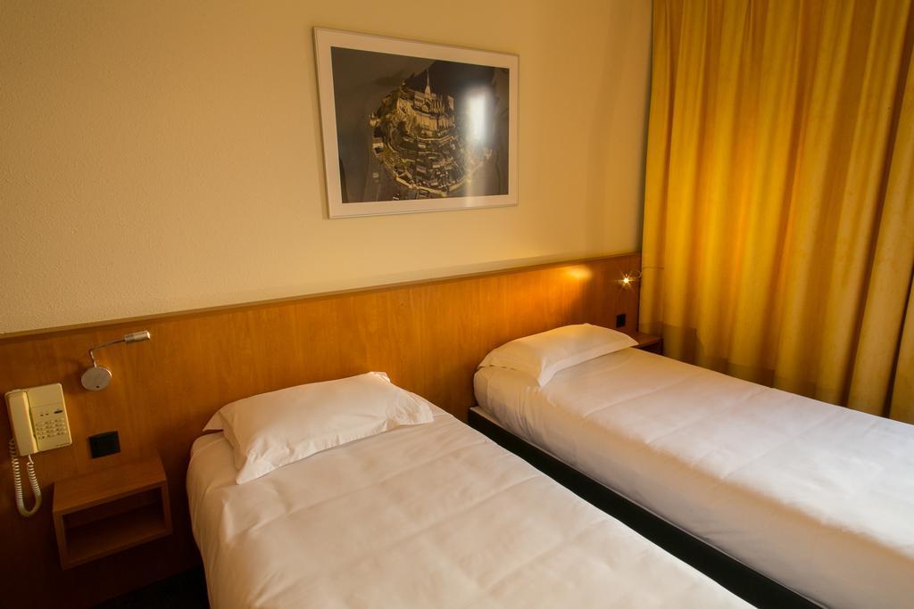 Hotel Vert Mont-Saint-Michel Ngoại thất bức ảnh